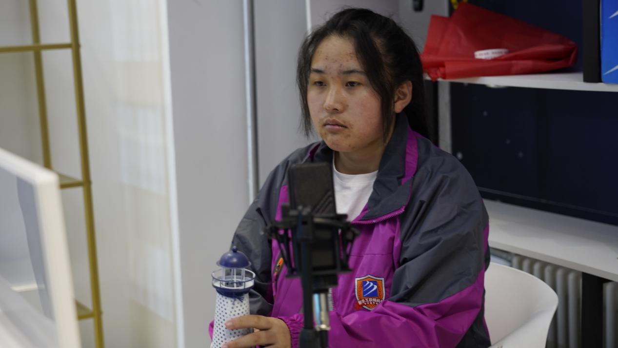 转学来新华，努力向未来