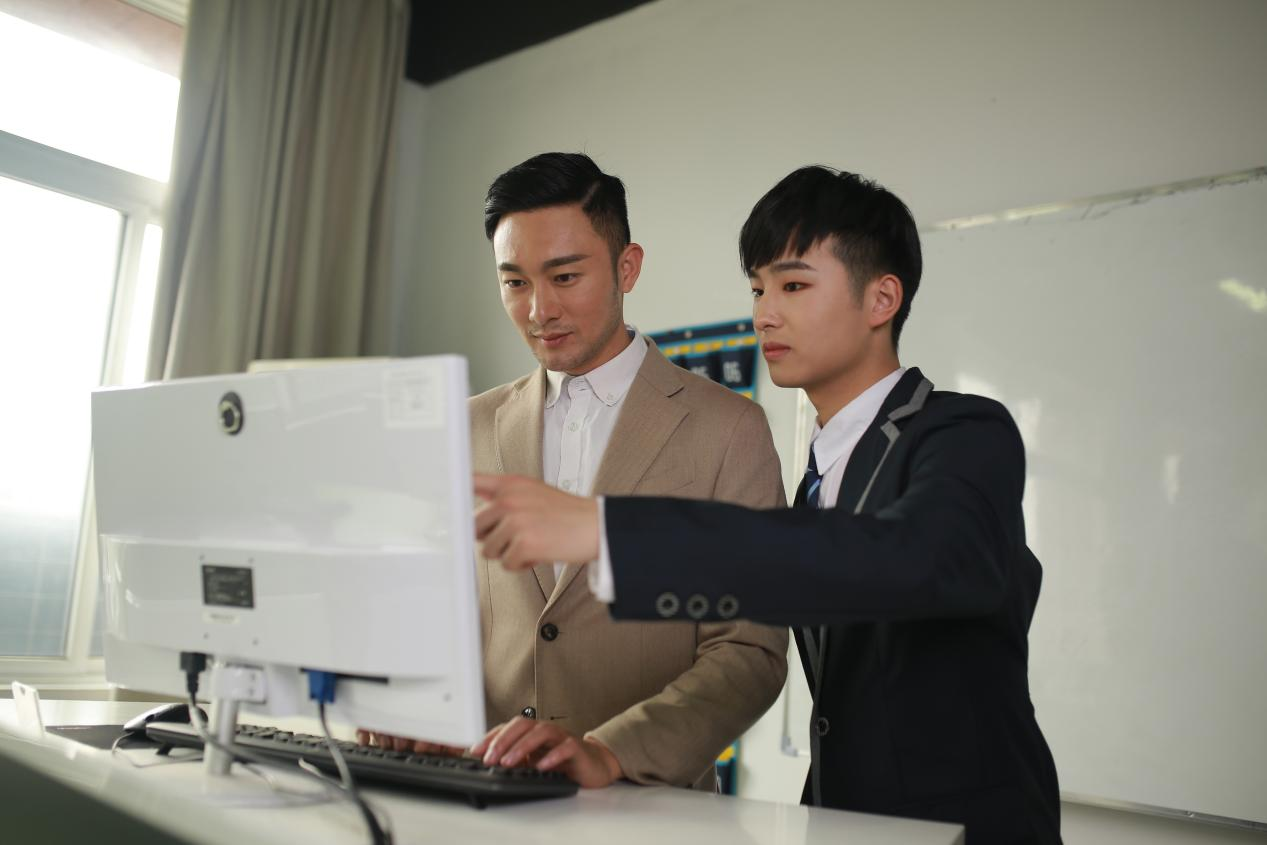 2022年已来，初高中毕业生选技术学校的标准在这里