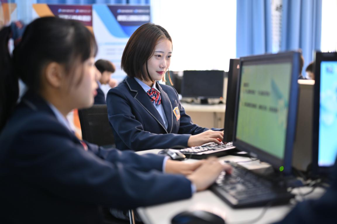 开学在即，哪些人更适合学习互联网技术？