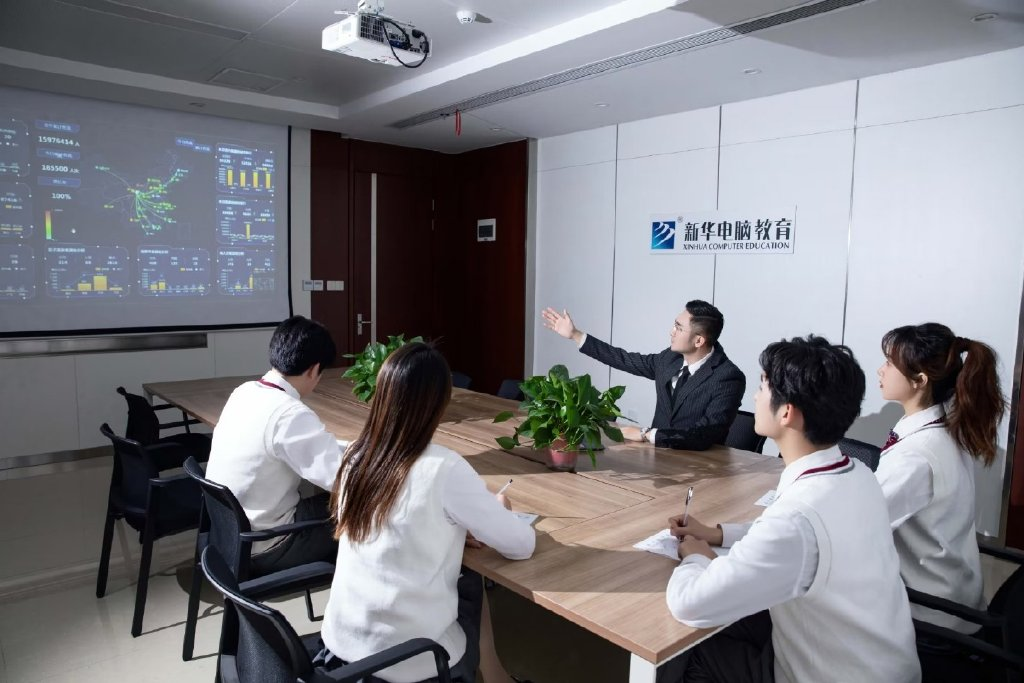 十月了还能转学吗？转学到哪个学校好？