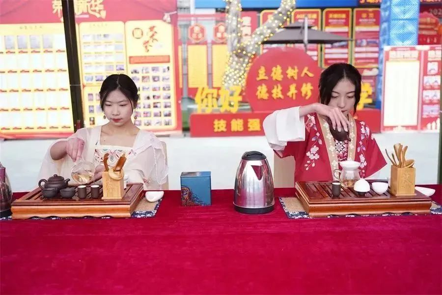 新华电脑教育春季开学热 | 非遗进校园，国潮范十足！